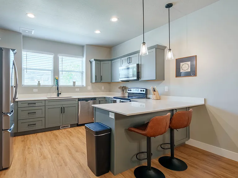 712 N Banner Dr — Photo 7