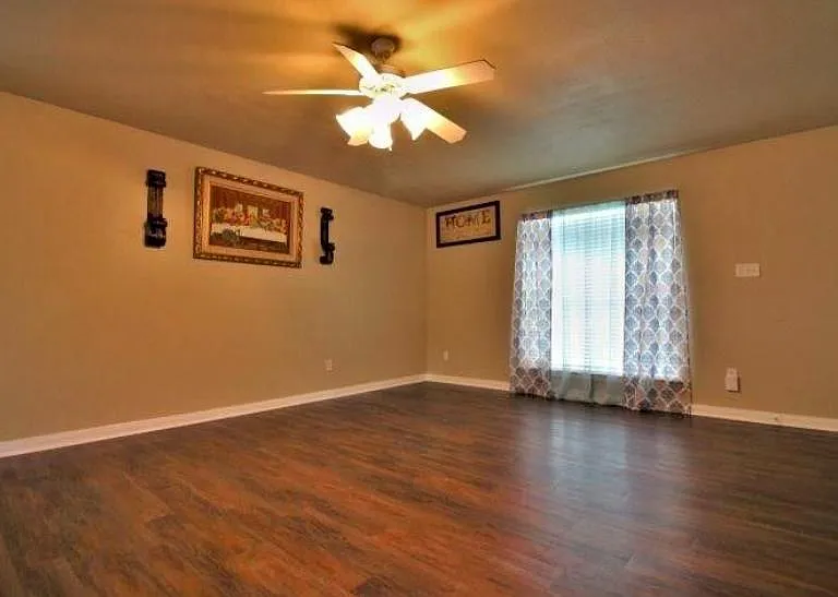 4121 McFarland Dr — Photo 6
