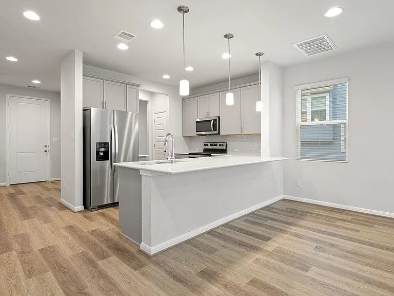 303 Elm Branch Trl — Photo 6
