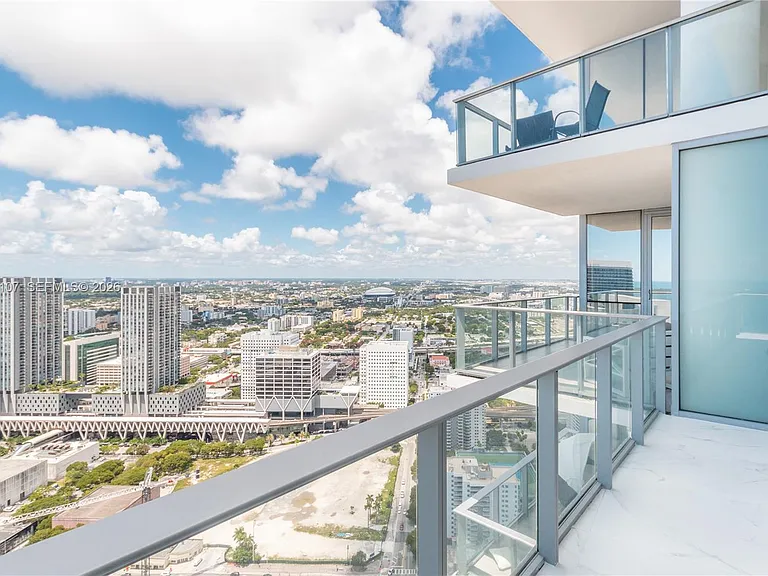 851 NE 1st Ave #Penthouse 4611-4611 — Photo 47