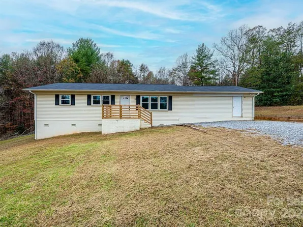 1348 Cube Dr, Valdese, NC 28690
