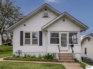 4571 Pacific St, Omaha, NE 68106