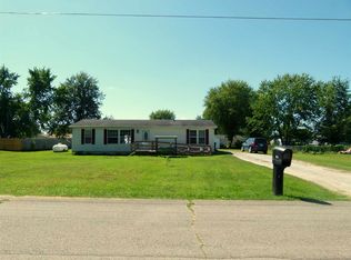 517 N Tucker St, Mentone, IN