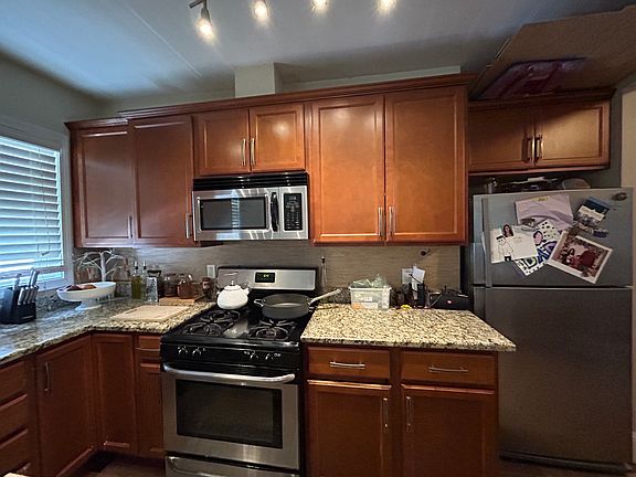 5th image of 10 Abbott St #1