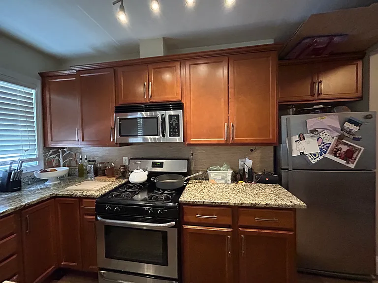 10 Abbott St #1 — Photo 5