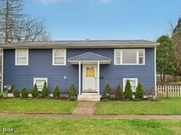 1174 Madrid Dr, Akron, OH 44313