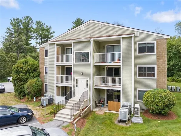 4 Bridgeview Cir Unit 29, Tyngsboro, MA 01879