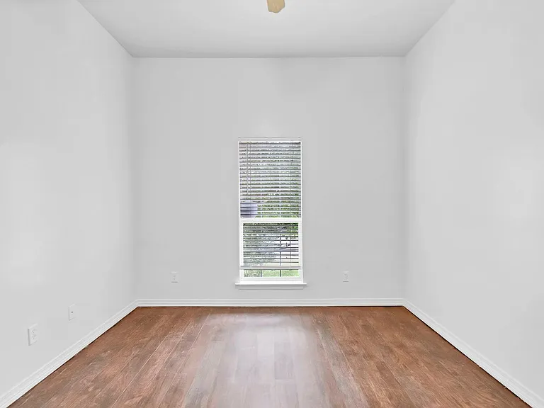 8352 Preakness Ct — Photo 21