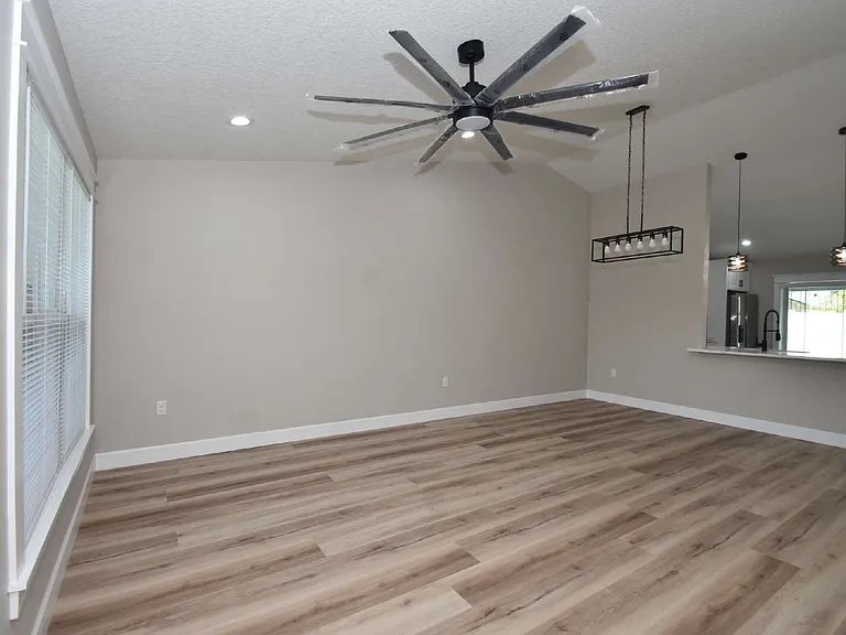 55 Louisiana Dr #B — Photo 11
