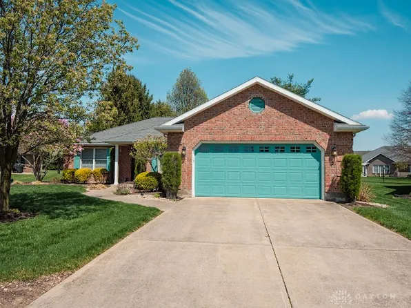 2455 Lupine Ct, Troy, OH 45373
