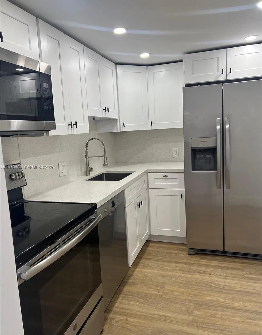 Coronado Condo- Tower Ii — Photo 1