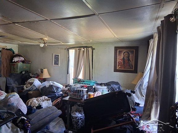 4th image of 317 Crescent St