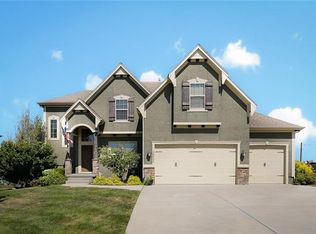 28005 E Howard Dr, Lake Lotawana, MO 64086