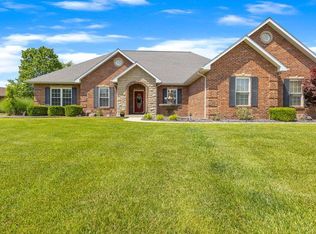 1316 Palmer Creek Dr, Columbia, IL 62236