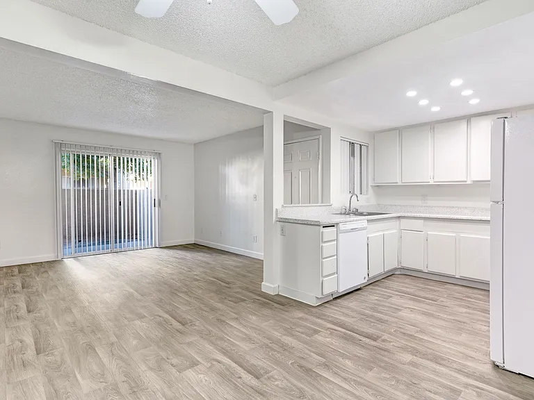 PepperTree Place — Photo 21