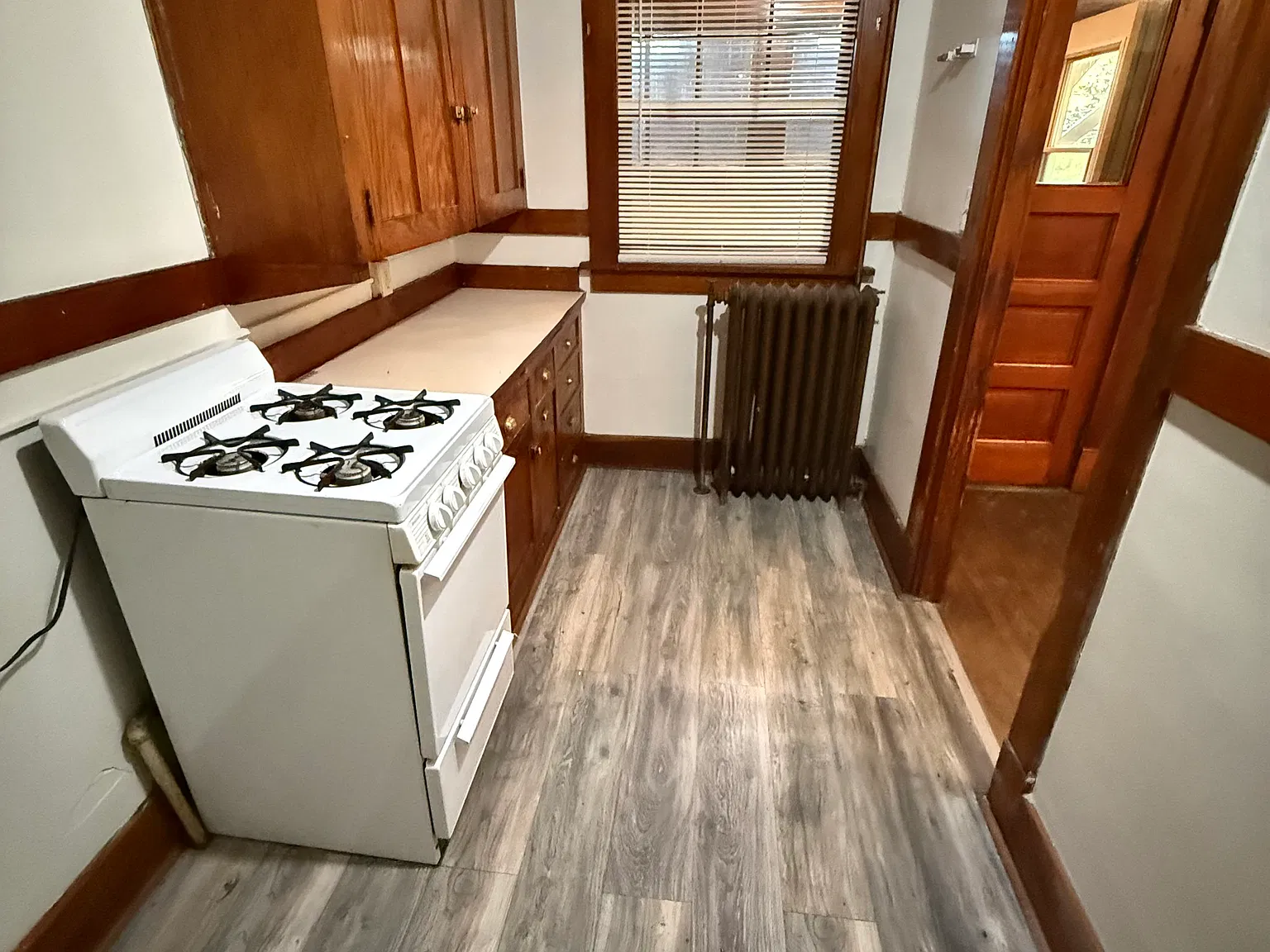 Studio, $595 — Photo 4