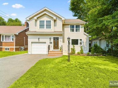 131 Charlton Ave, Hasbrouck Heights, NJ, 07604