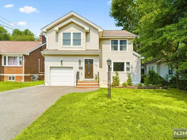 131 Charlton Ave, Hasbrouck Heights, NJ 07604