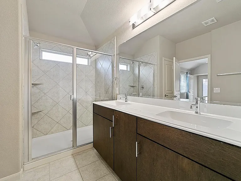 485 Harding Ln — Photo 24