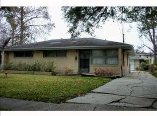 305 Moss Ln, River Ridge, LA 70123