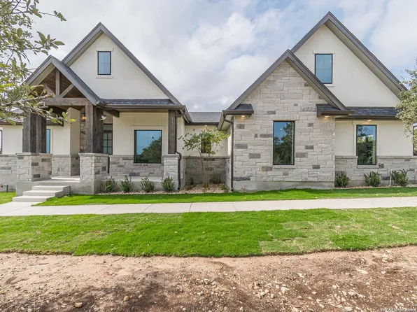 705 Stars and Stripes, Fischer, TX 78623