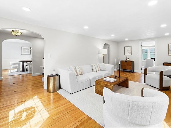 5th image of 17 Woodhaven Rd