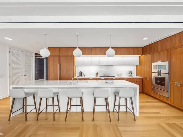 1289 Lexington Avenue image 3 of 15