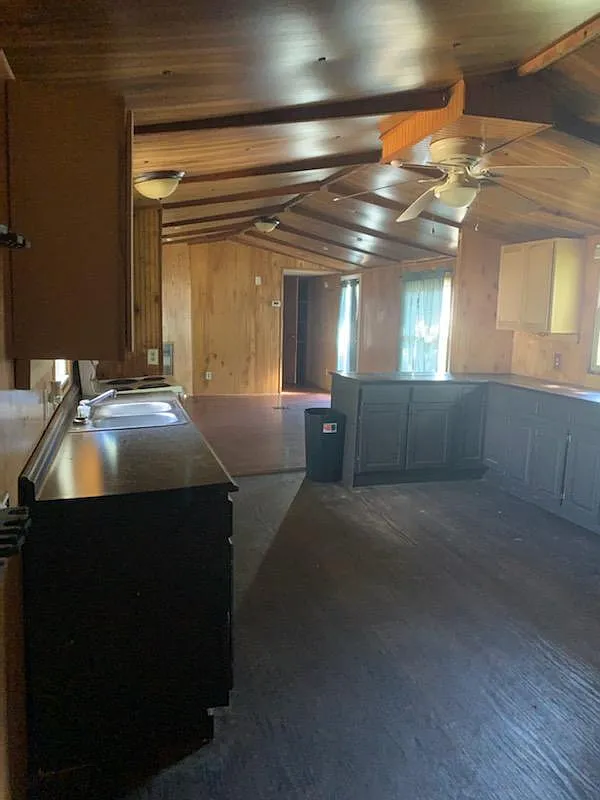2 bed, 980 sqft, $995 — Photo 1