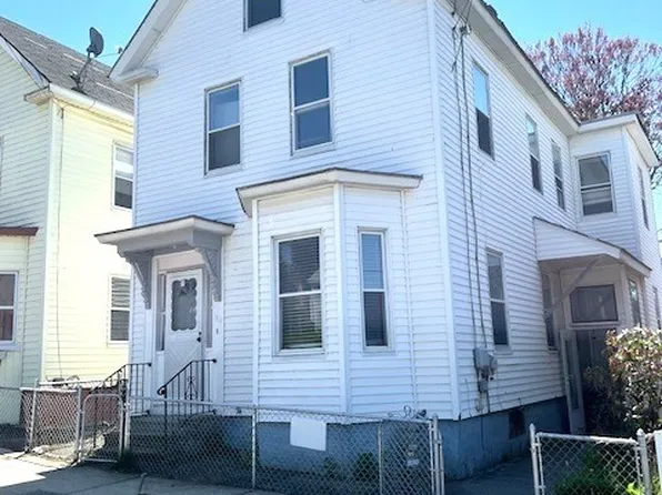 129 3rd St, Lowell, MA 01850