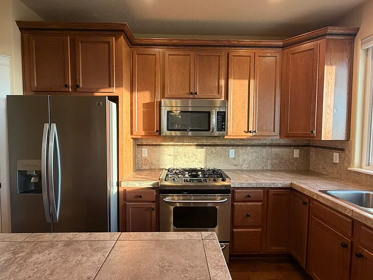 9939 SE Old Town Ct — Photo 2