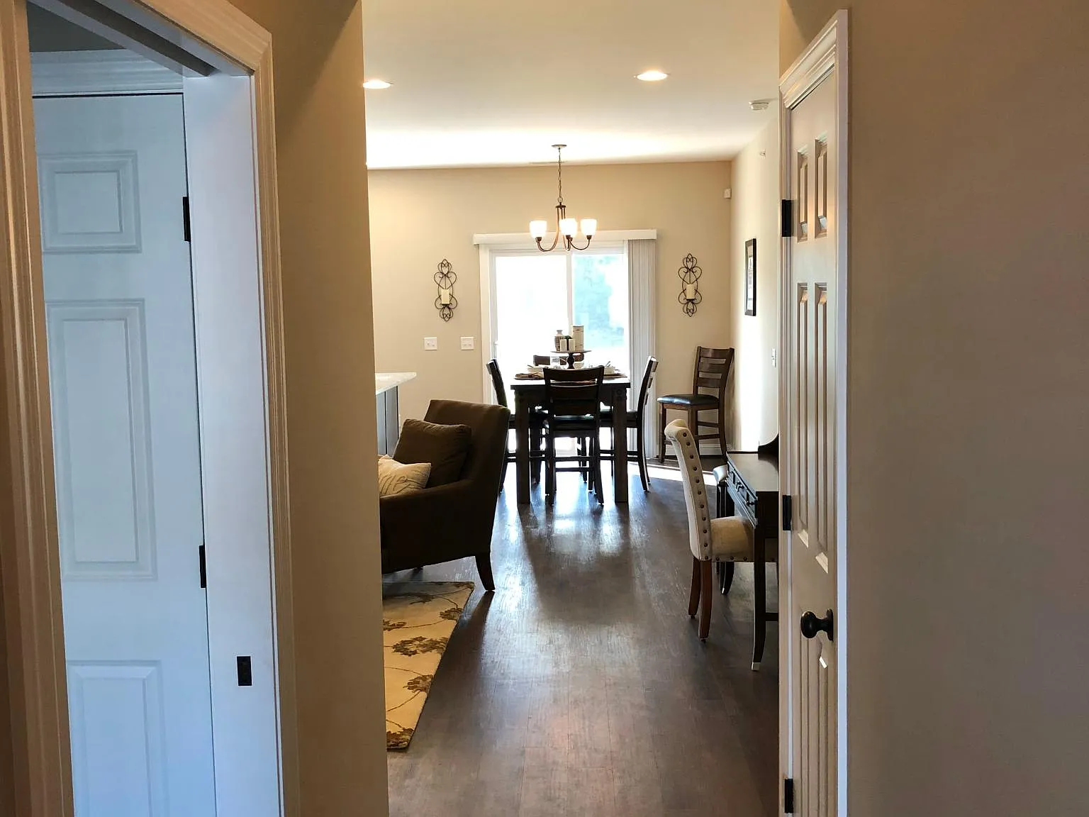 919 Windsor Isle Dr — Photo 4