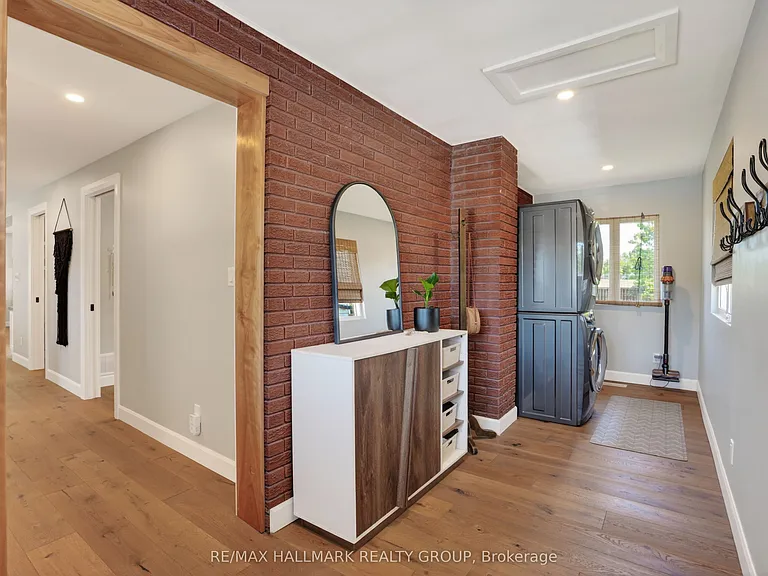 1583 Maxime St — Photo 18