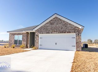 1879 SE Arnold Dr, Allenhurst, GA 31301