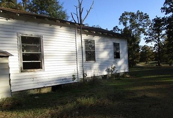 5th image of 323 Crossroads Church Rd
