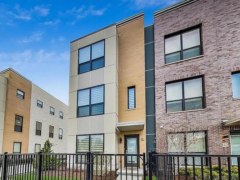 944 Madison St — Photo 6