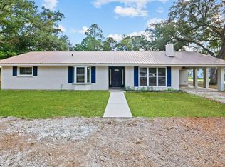 686 Chevreuil St, Mandeville, LA 70448