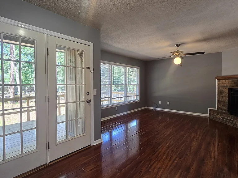 118 Coach Lee Hill Blvd #B — Photo 6