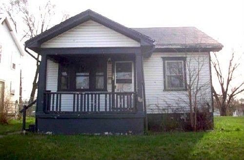 1st image of 856 N Euclid Ave