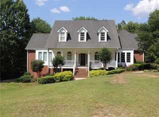 5810 W Chapel Hill Rd, Douglasville, GA