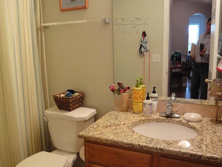 Full Hall bath