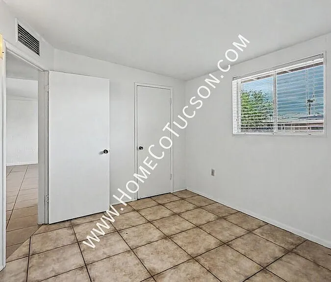 4938 S Highland Dr — Photo 11