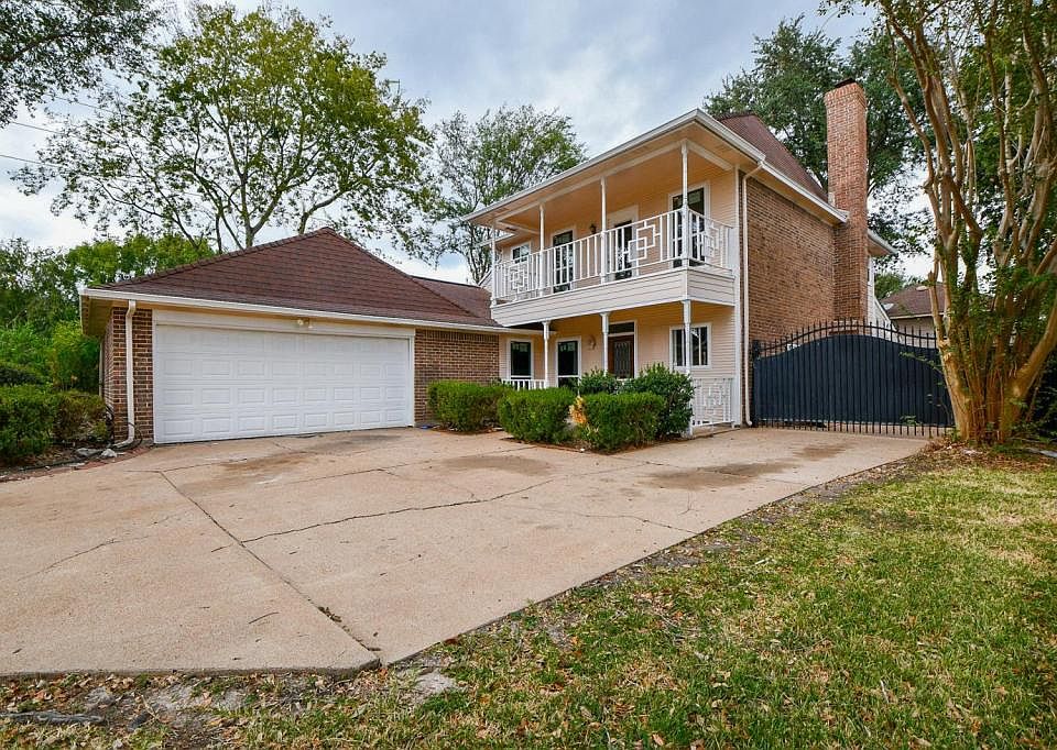 1st image of 14938 Mesita Dr