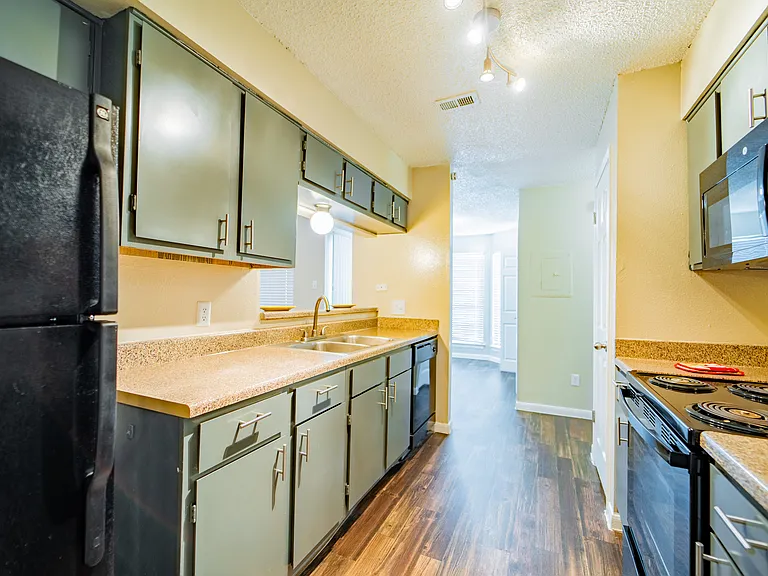 Oak Bend Apartments — Photo 50