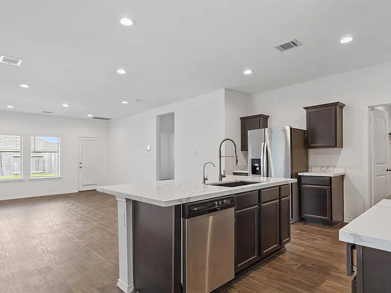 14040 Thunder Pines Dr — Photo 6
