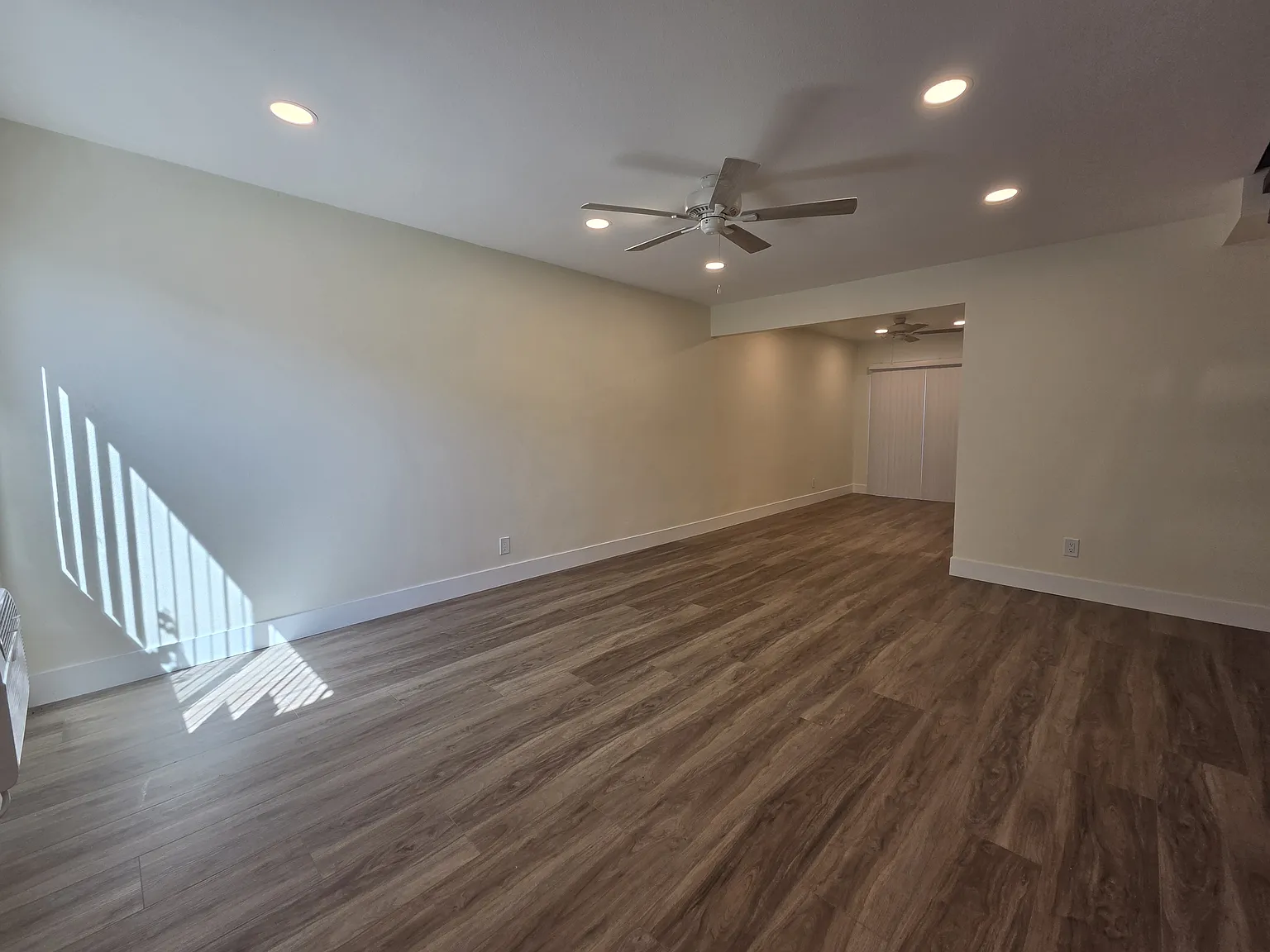2 bed, 1.5 bath, 1000 sqft, $2,100 — Photo 3