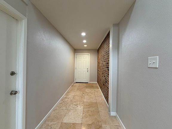 5th image of 6808 Eastridge Dr APT 22