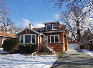 585 S 5th Ave, Des Plaines, IL 60016