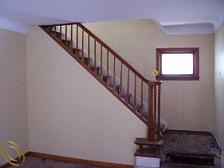 2nd image of 709 Hawthorn Ave