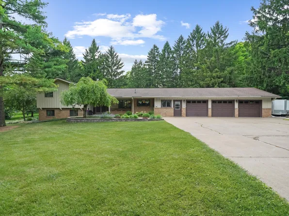 1510 York Ter, Saline, MI 48176