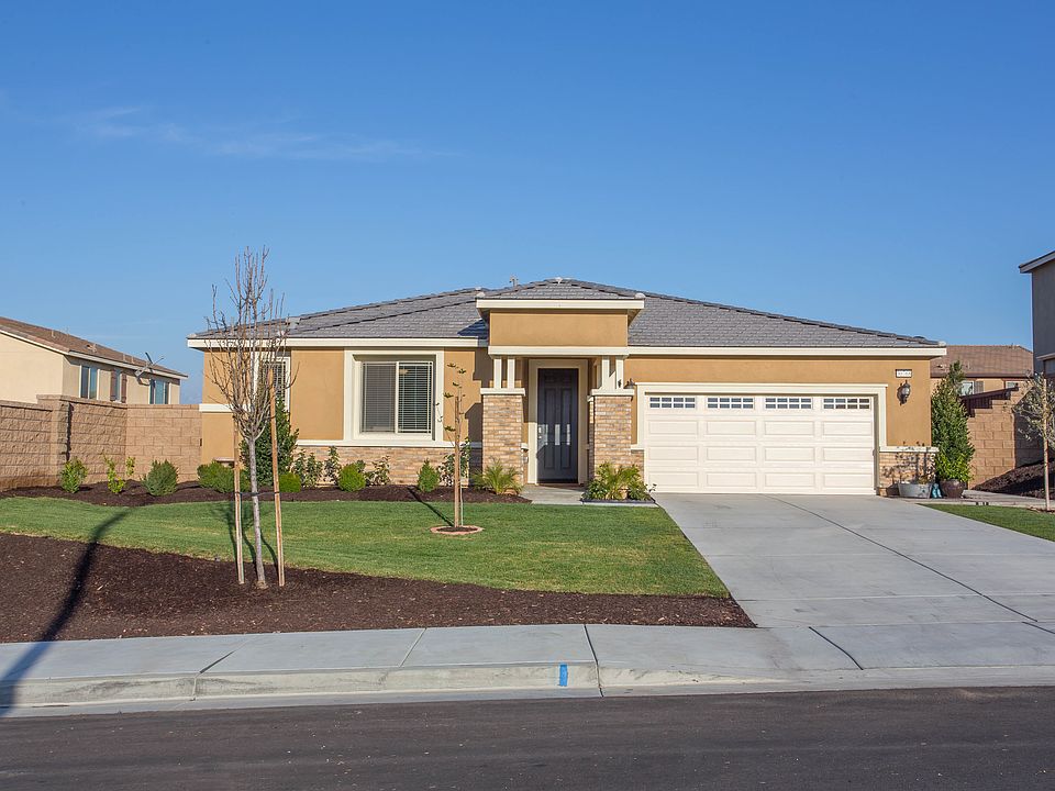 1st image of 30768 Carriage Hill Dr